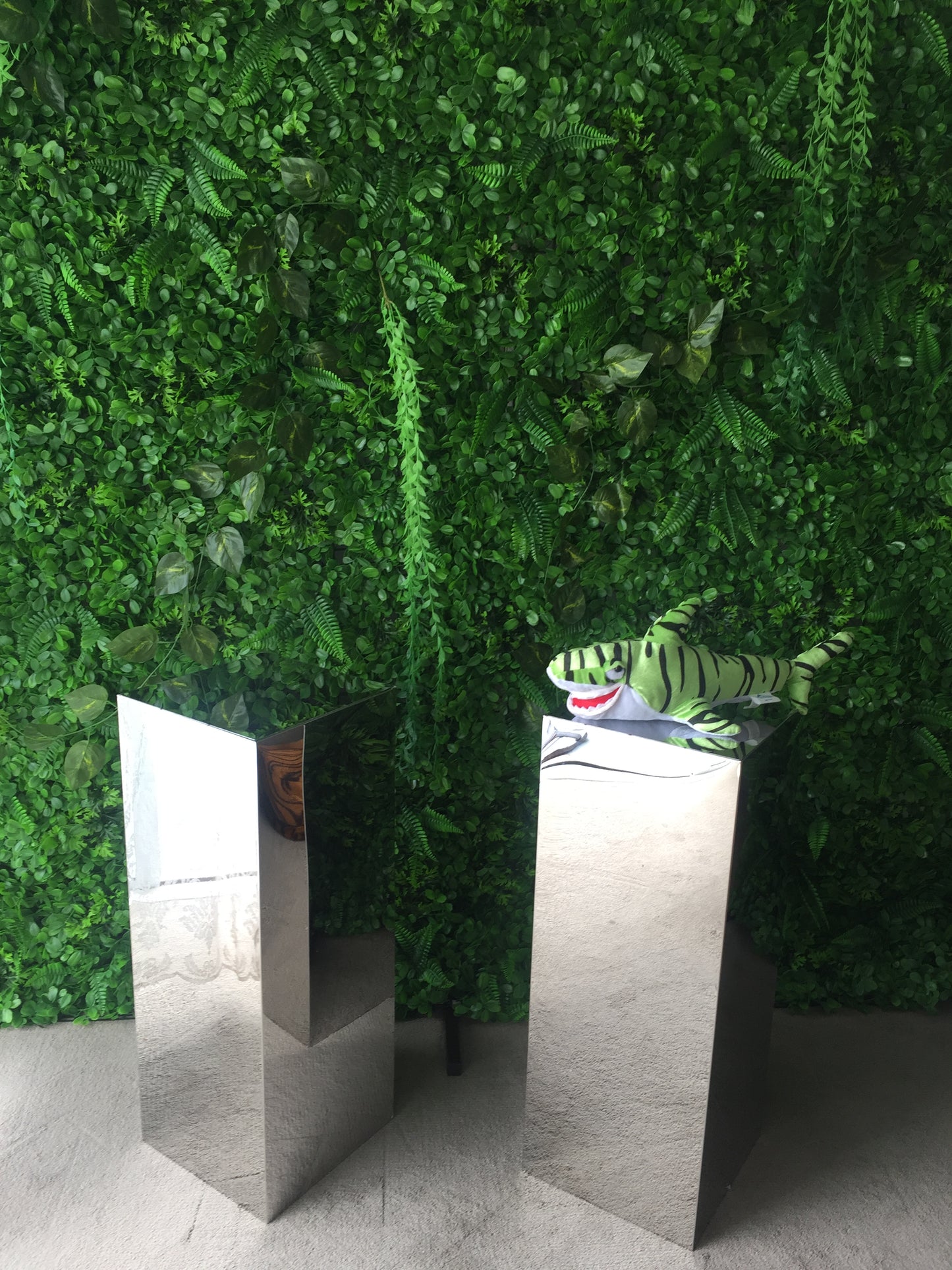 Mirror Steel Plinthn