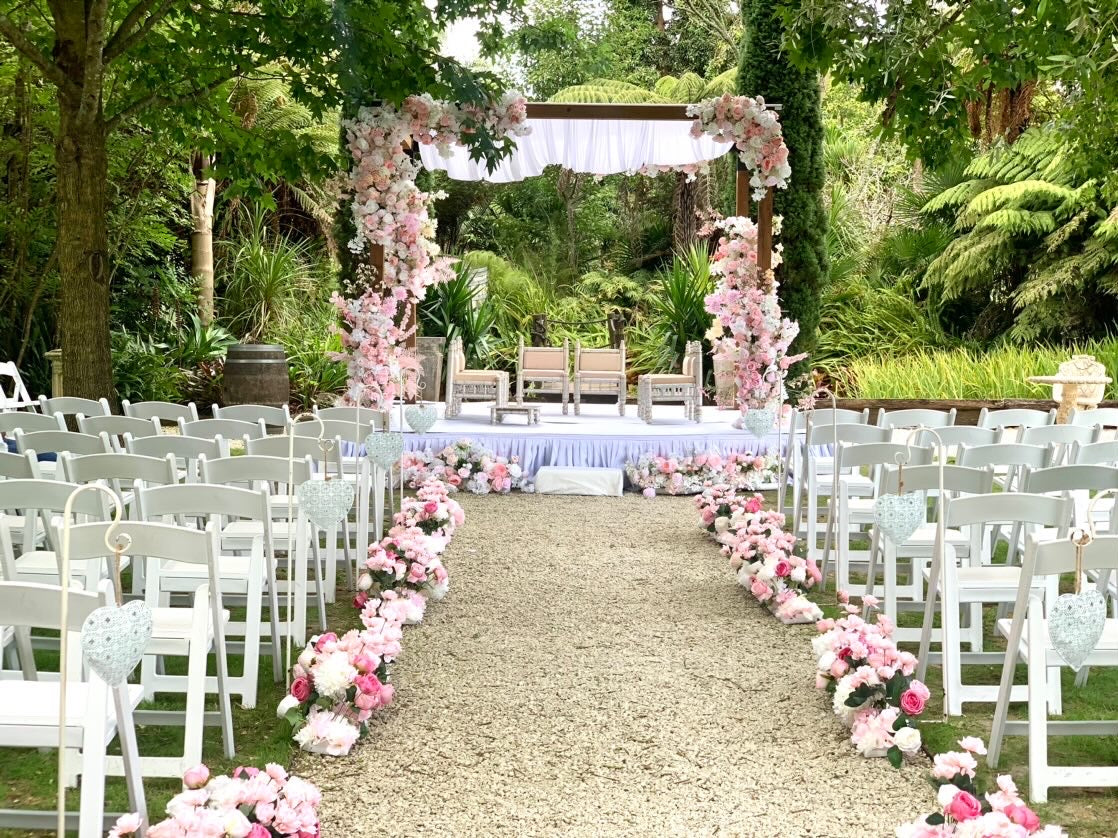 Wooden Mandap | Rustic Mandap – HIRE 'N CHILL